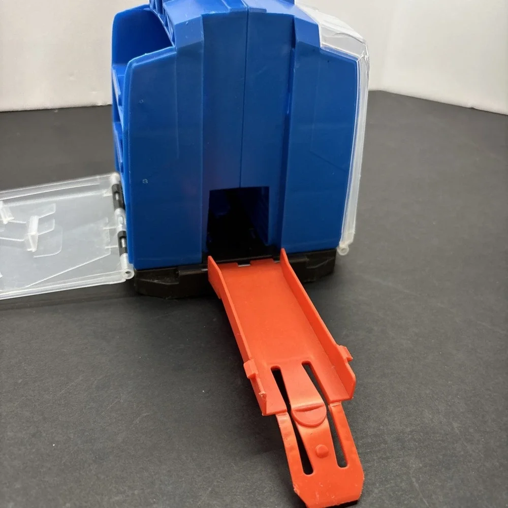 Hot Wheels Track Builder Display Launcher Carrying Case GCF92 - Holds 6 Cars